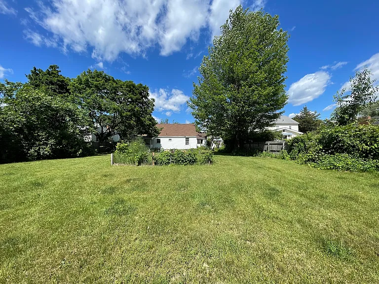49 Western Ave — Photo 14