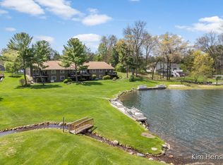 6641 Bella Vista Dr NE, Rockford, MI 49341