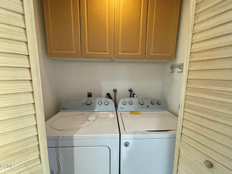 727 Island View Cir — Photo 17
