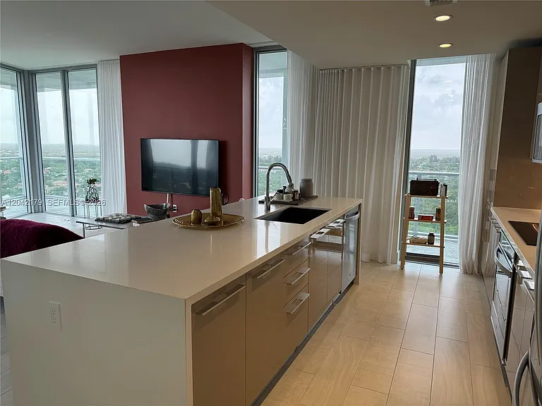 2000 Metropica Way #903 — Photo 6