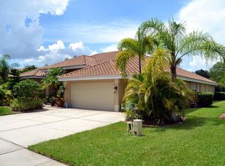 4891 Cross Pointe Dr, Oldsmar, FL 34677