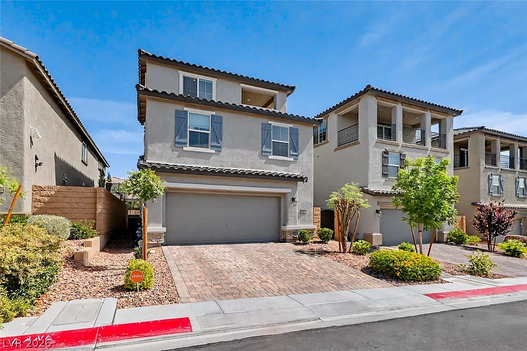 4 bed, 3.5 bath, 2521 sqft, $2,950 — Photo 1
