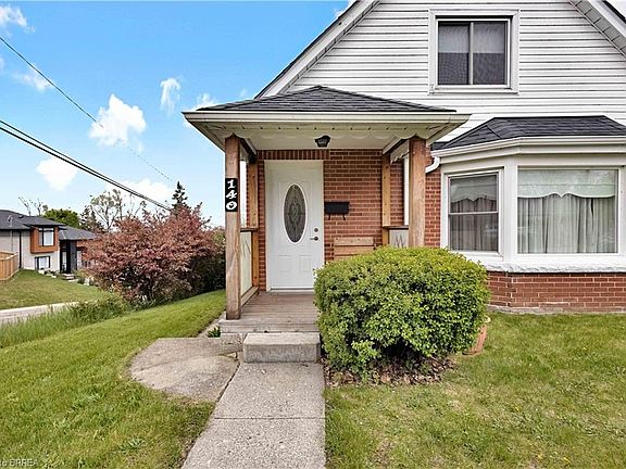 5th image of 140 Terrace Hill St