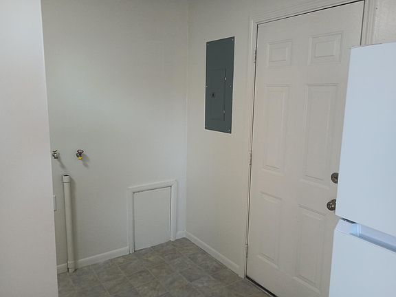 2nd image of 104 W Belle St
