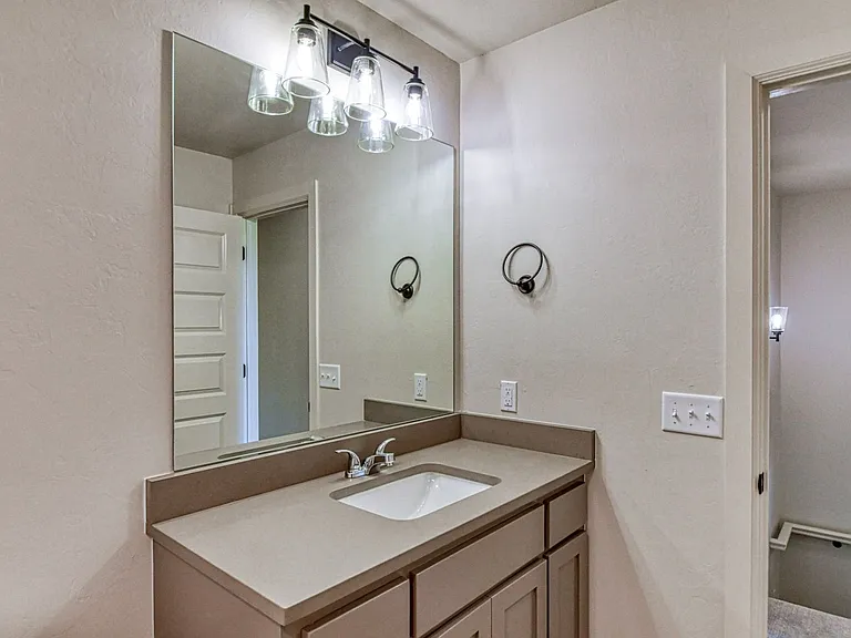 8101 Solare Pl — Photo 27