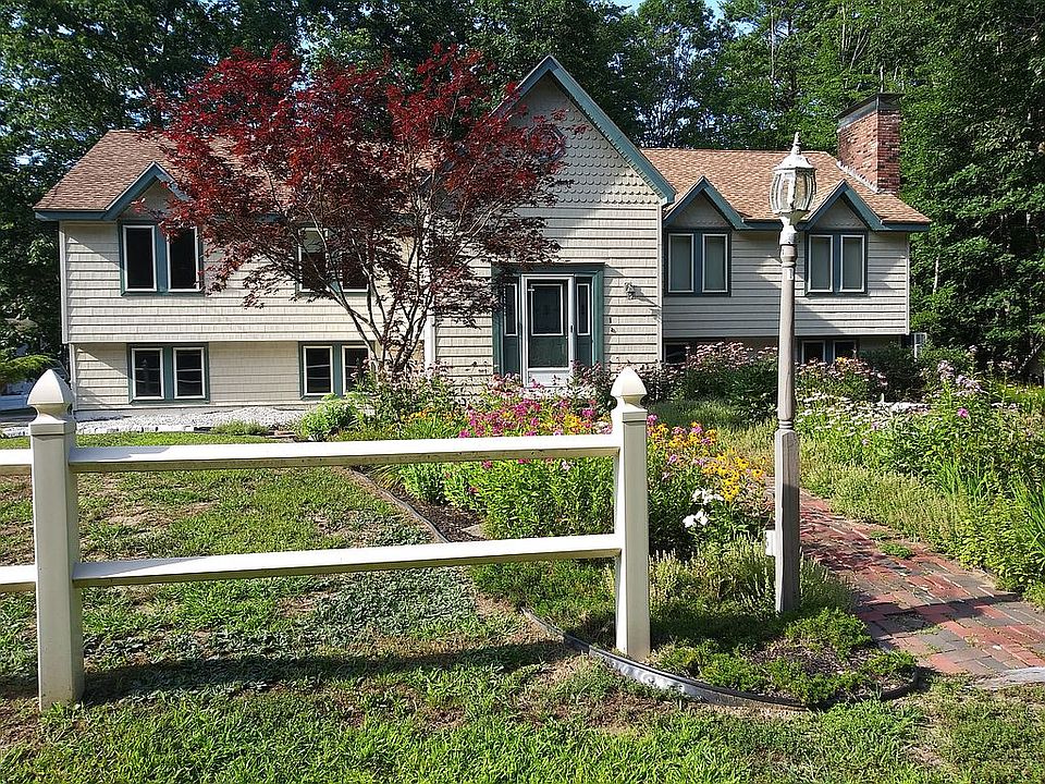 2nd image of 3 Woodhaven Dr