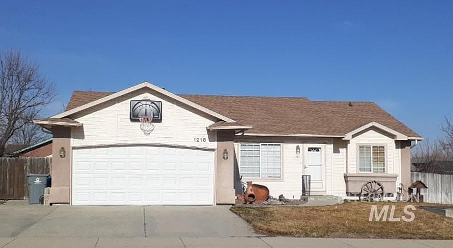 1st image of 1218 W Blaine Ave