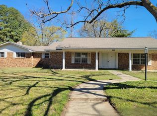 1320 Grove St, Nashville, AR 71852