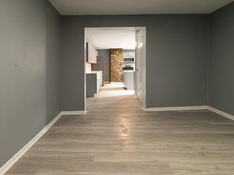 916 Phineas St #2 — Photo 6