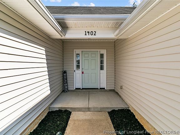 3rd image of 1402 Jockey Ct