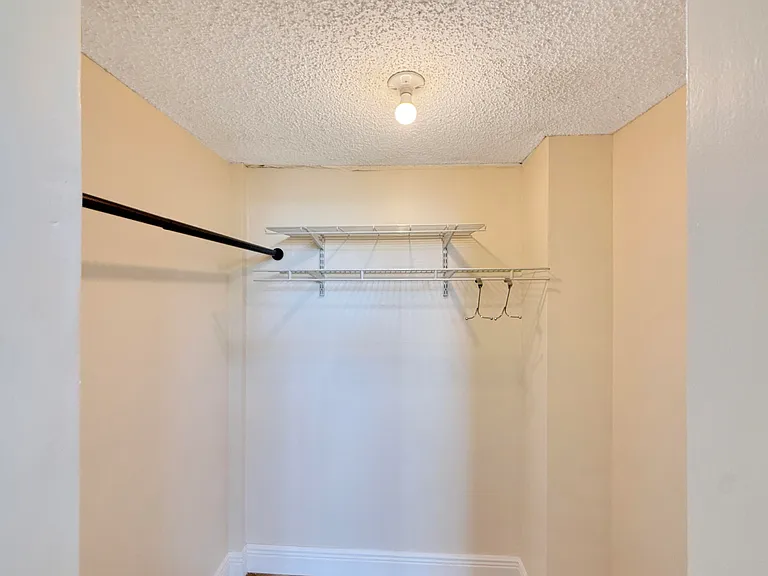 113 Royal Park Dr #2C — Photo 13