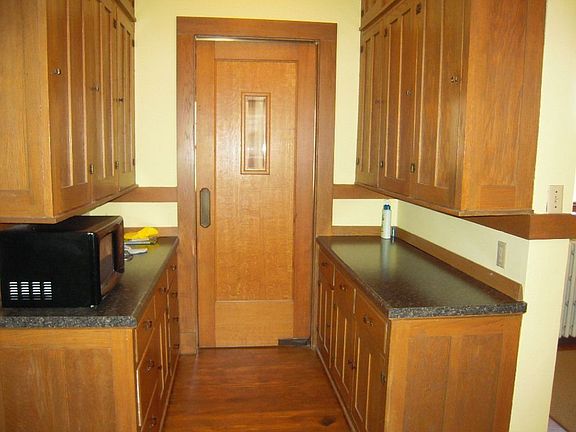Butlers Pantry In The Kitchen