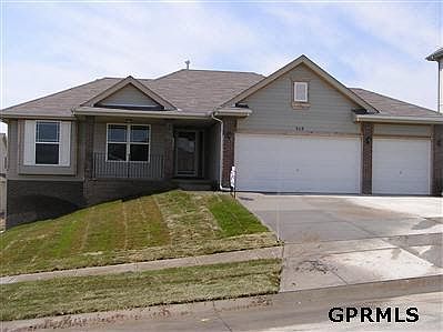 1st image of 609 Douglas Cir