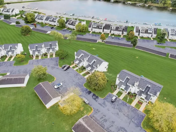 1531 North Delavan Club DRIVE #4, Delavan, WI 53115
