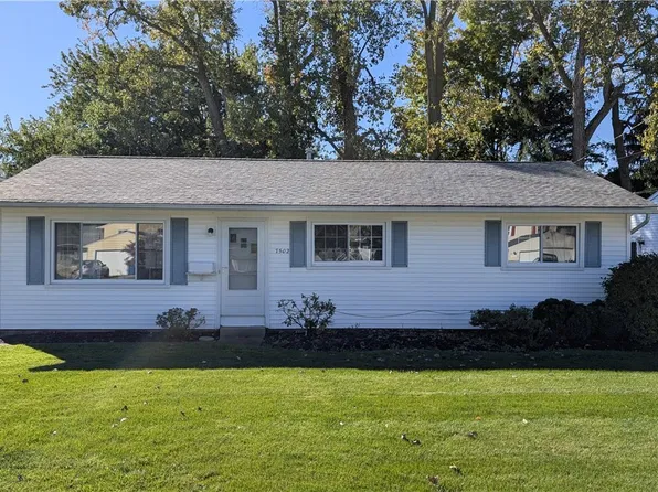 7502 Goldenrod Dr, Mentor On The Lake, OH 44060