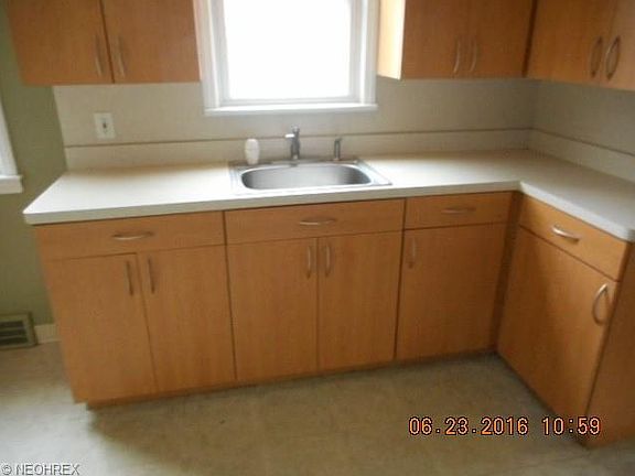 4th image of 8607 Beech Ave