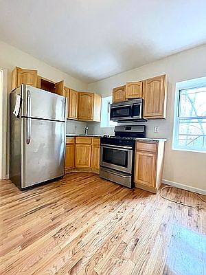1st image of 1886 Park Ave APT 1
