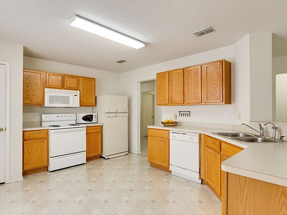 5th image of 3503 San Gabriel St