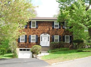 83 Peter Bont Rd, Irvington, NY 10533