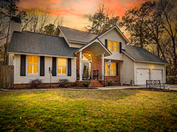 104 Glasgow Cir, Summerville, SC 29483