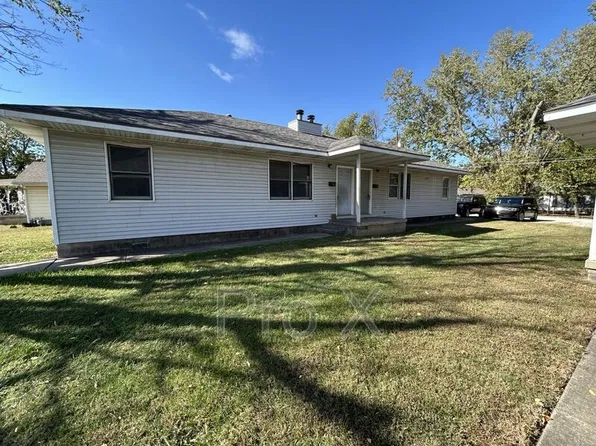 515 E Washington St APT B, Pittsburg, KS 66762