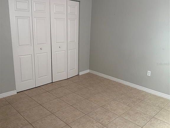 4th image of 916 Lake Destiny Rd Unit H