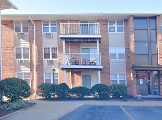 29 Bullocks Point Ave APT 1C, Riverside, RI 02915