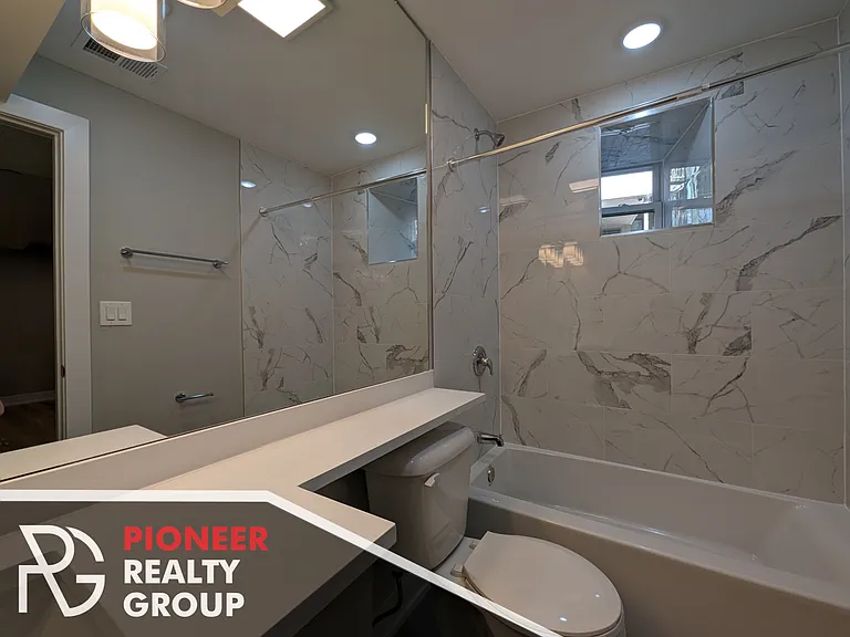 440 W Belden Ave #428-17 — Photo 13