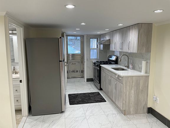 4th image of 7508 Utopia Pkwy Floor 1