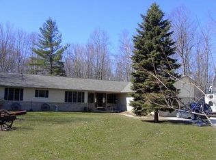 5375 Davis Rd, Saint Clair, MI 48079