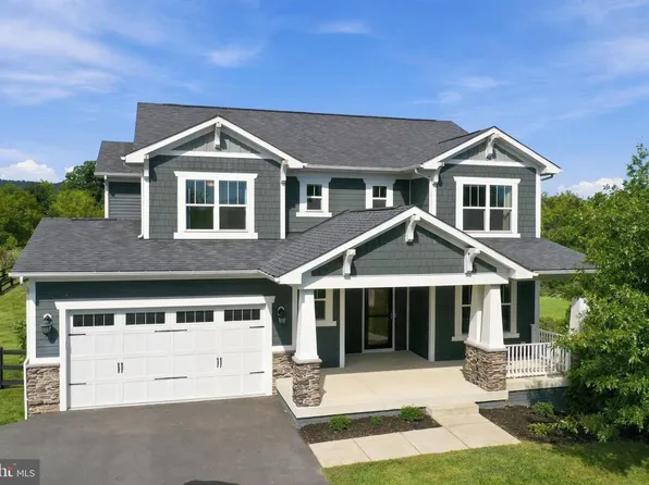 11939 George Farm Dr, Lovettsville, VA 20180