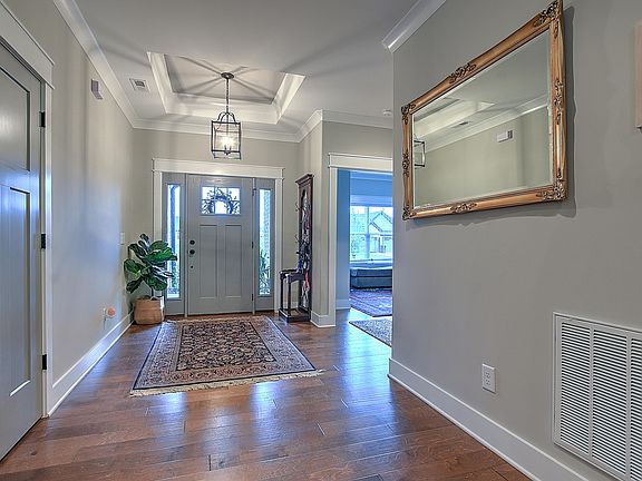 4th image of 5212 Hester Ct
