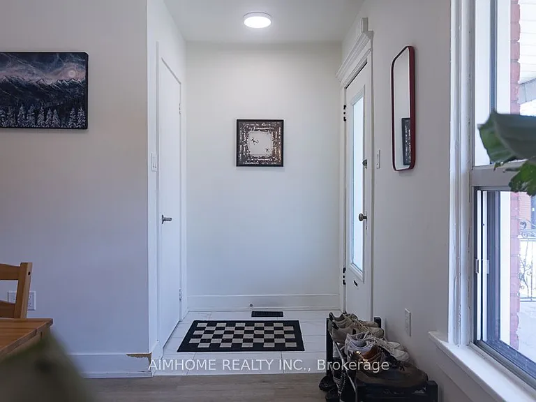 6 Macklem Ave — Photo 3