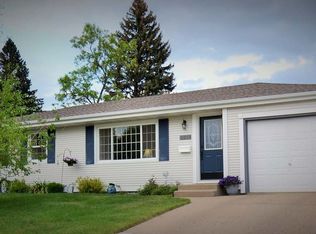 1238 S Highland Acres Rd, Bismarck, ND 58501