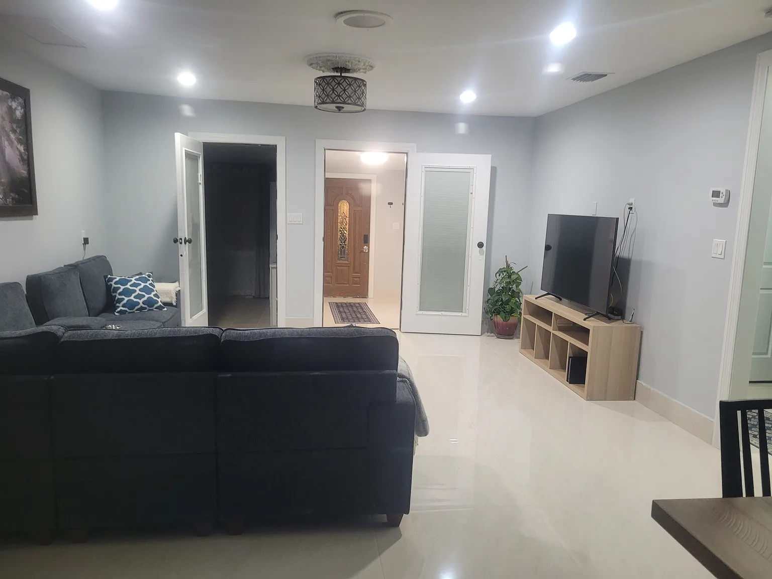 3 bed, 1421 sqft, $5,000 — Photo 4