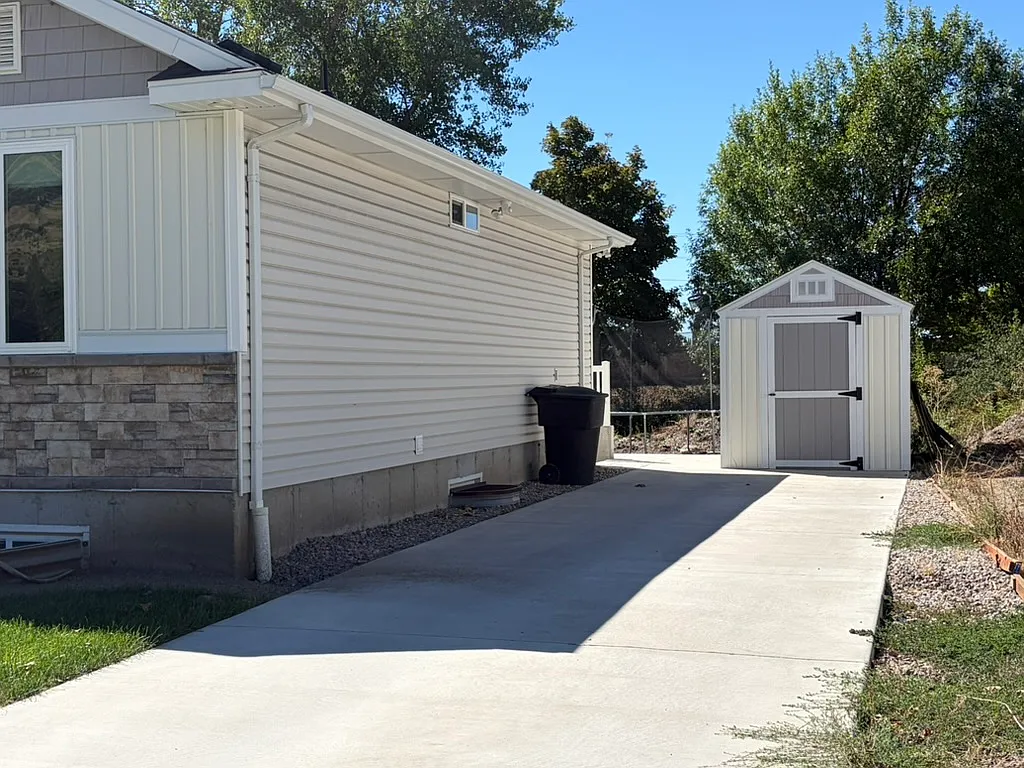 2 bed, 750 sqft, $1,500 — Photo 2