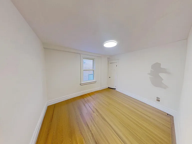 21 Rusholme Park Cres #2 — Photo 10