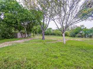 1101 Garraty Rd, Terrell Hills, TX 78209