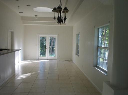 5th image of 334 NW 1st Ave