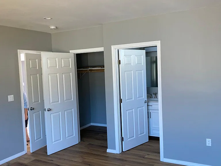 150 S Lotus Ave — Photo 6