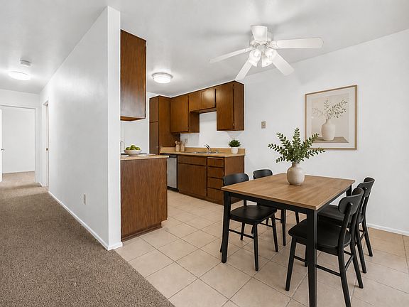 4th image of 4052 Iowa St APT 4