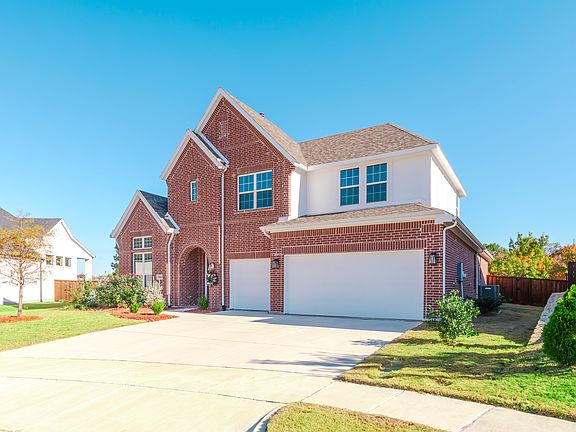 3rd image of 3908 Silver Birch Dr