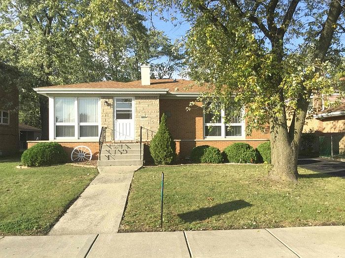 1st image of 1048 E 161st Pl