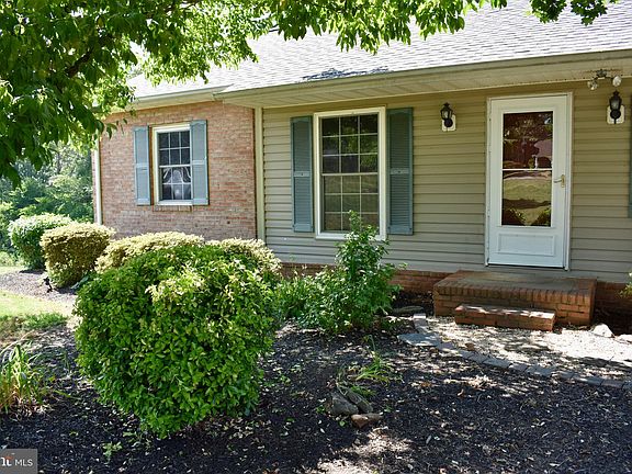 5th image of 123 E Happy Hills Ln