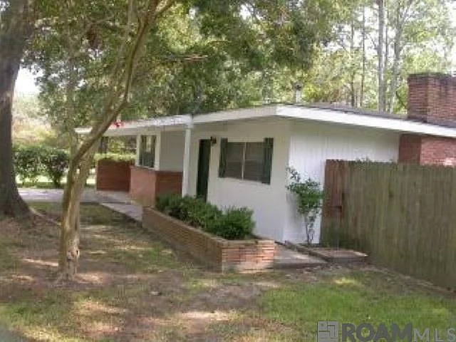 814 Lonita St — Photo 4