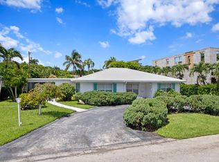 123 NE Wavecrest Way, Boca Raton, FL 33432