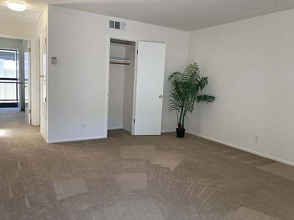 3rd image of 3287 Alma St