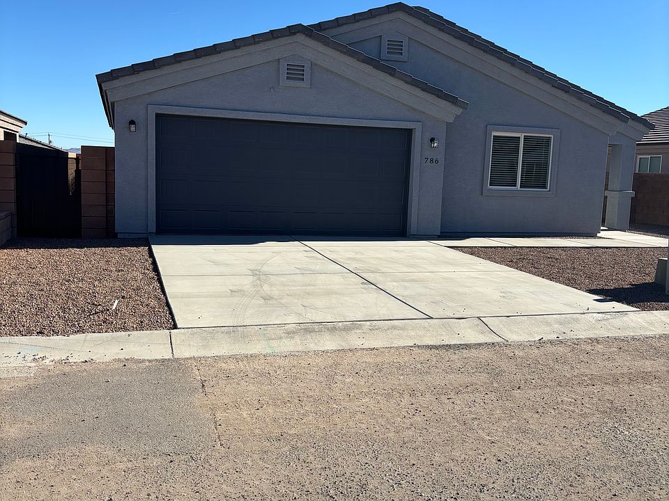1st image of 786 Vista Grande Dr