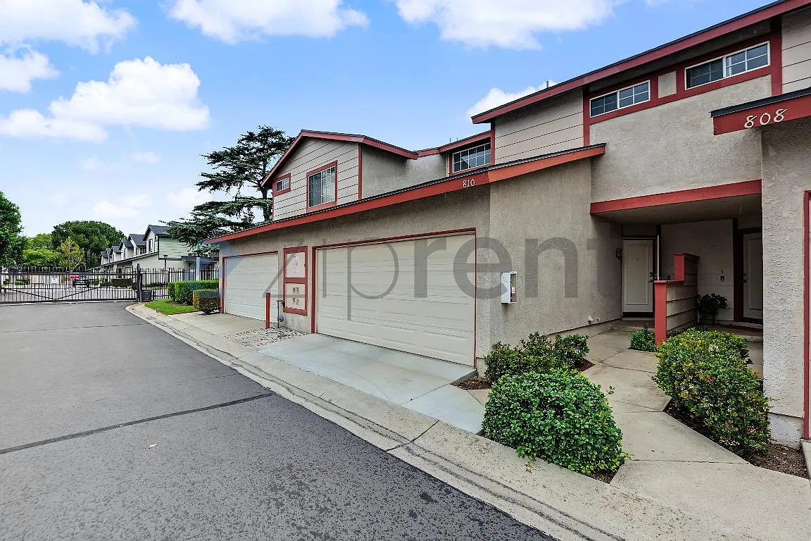 2 bed, 2.5 bath, 1092 sqft, $2,875 — Photo 2