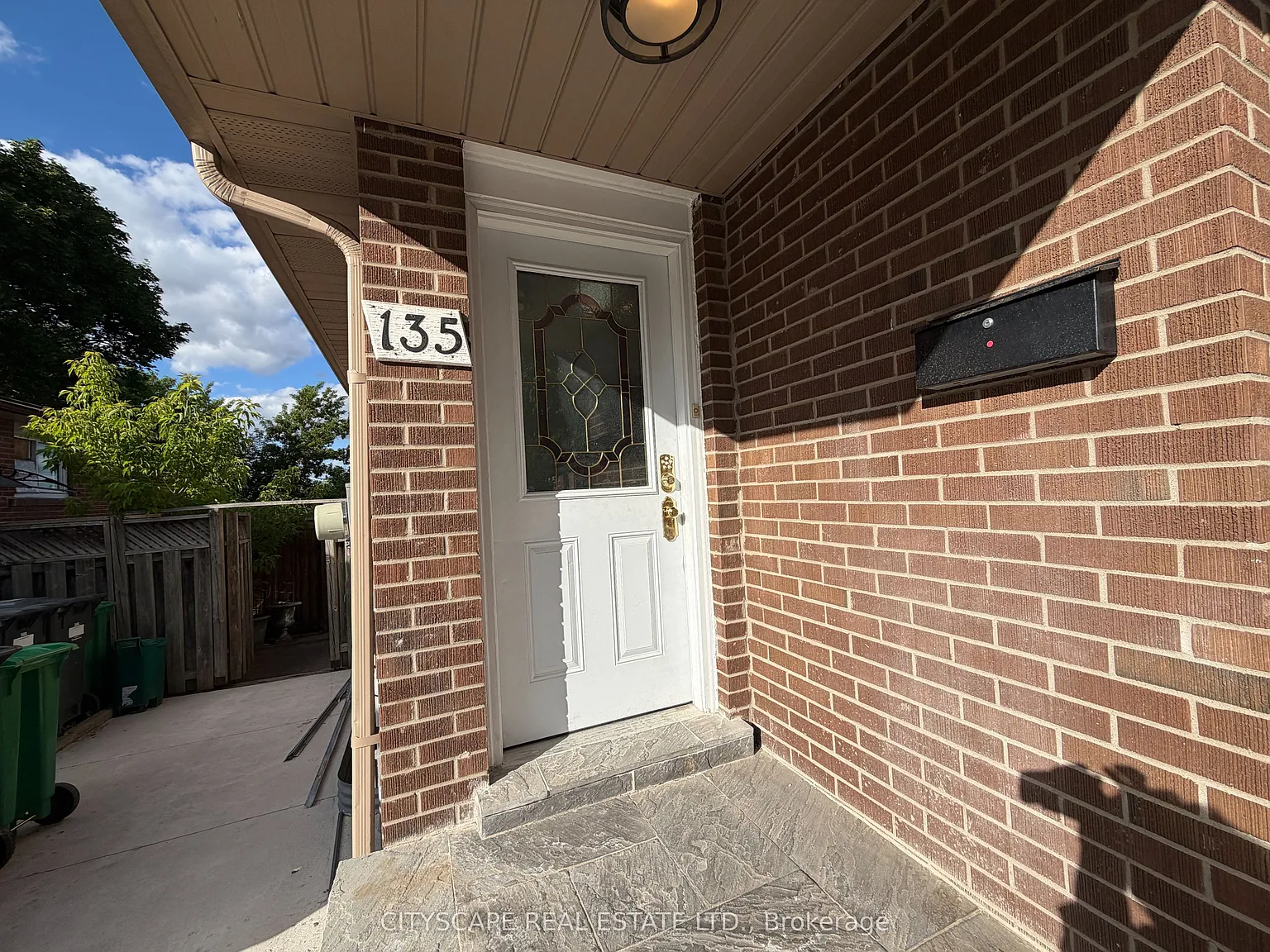3 bed, $3,000 — Photo 4